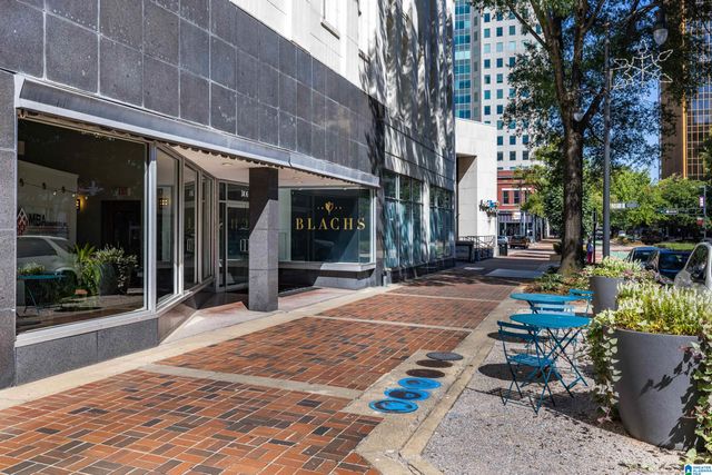 300 20th St N Apt 402, Birmingham, AL 35203