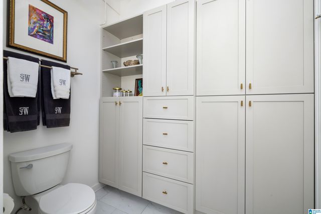 300 20th St N Apt 402, Birmingham, AL 35203