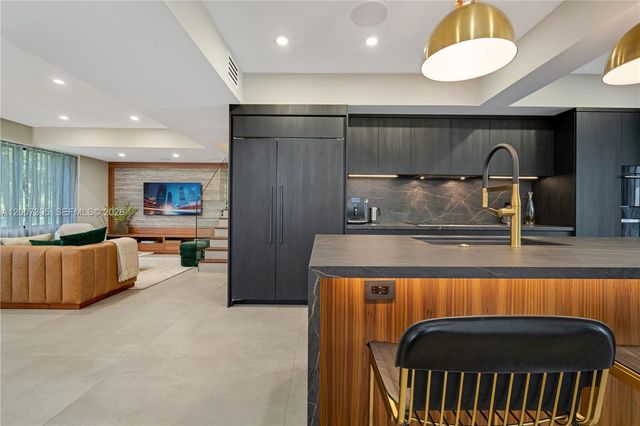 145 NE 49th St A, Miami, FL 33137