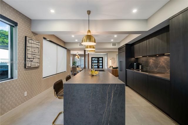 145 NE 49th St A, Miami, FL 33137