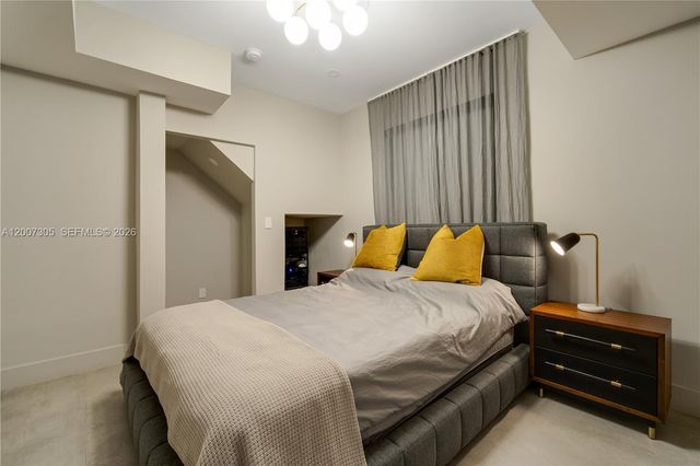 145 NE 49th St A, Miami, FL 33137