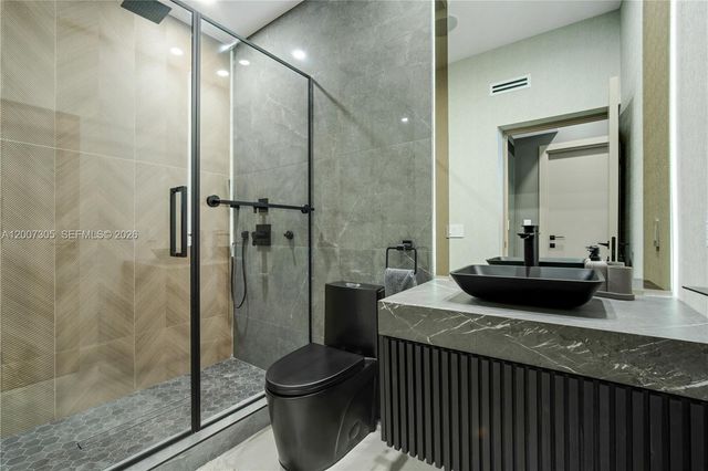 145 NE 49th St A, Miami, FL 33137