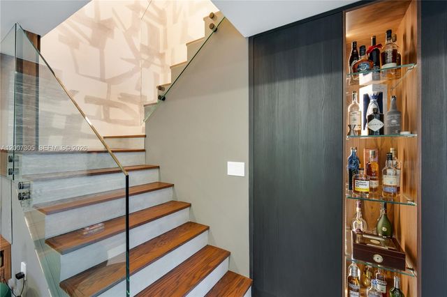 145 NE 49th St A, Miami, FL 33137