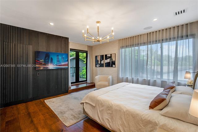 145 NE 49th St A, Miami, FL 33137