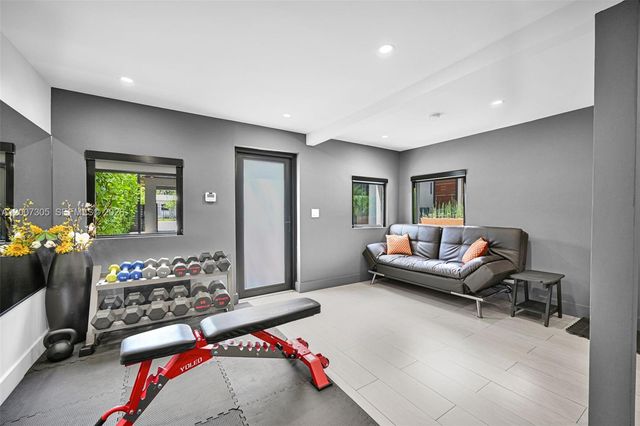 145 NE 49th St A, Miami, FL 33137