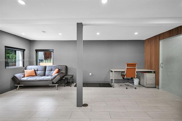 145 NE 49th St A, Miami, FL 33137