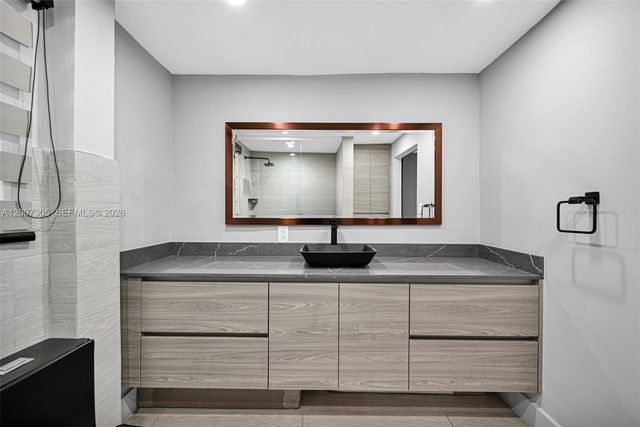 145 NE 49th St A, Miami, FL 33137