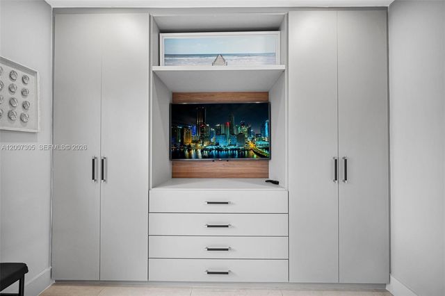 145 NE 49th St A, Miami, FL 33137