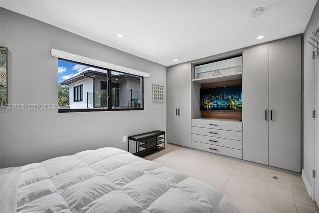 145 NE 49th St A, Miami, FL 33137