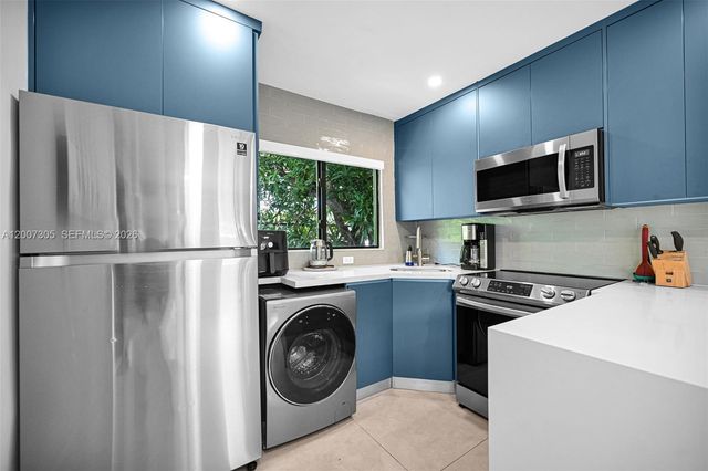 145 NE 49th St A, Miami, FL 33137