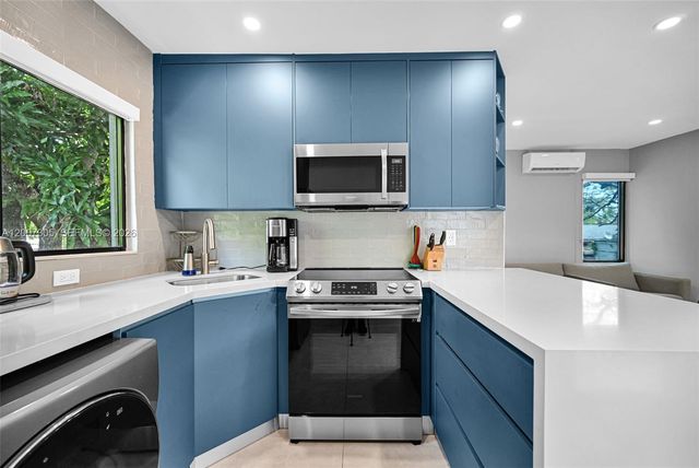 145 NE 49th St A, Miami, FL 33137