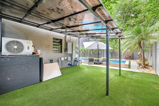 145 NE 49th St A, Miami, FL 33137