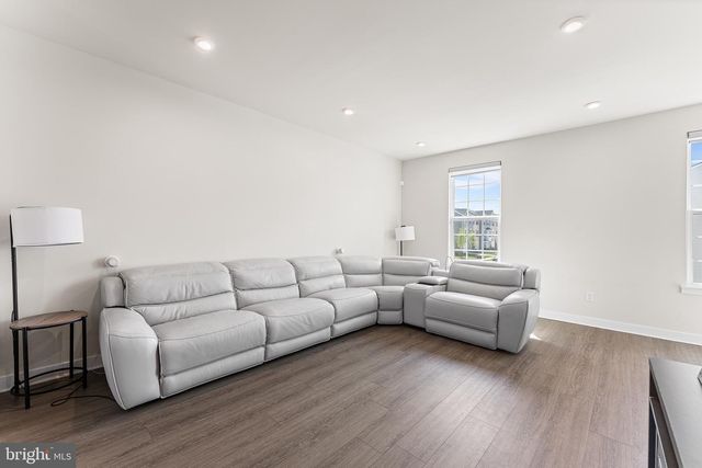 172 FREEDOM WAY, Sicklerville, NJ 08081