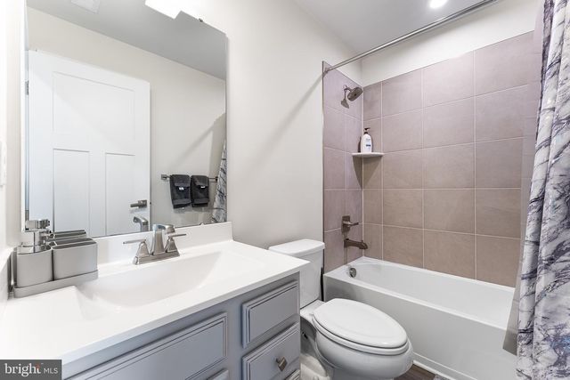 172 FREEDOM WAY, Sicklerville, NJ 08081
