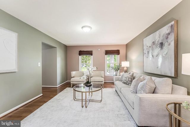 3316 THORNGATE DR, Herndon, VA 20171