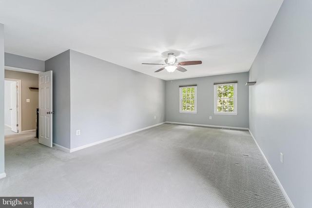 3316 THORNGATE DR, Herndon, VA 20171