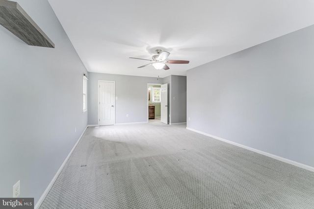 3316 THORNGATE DR, Herndon, VA 20171