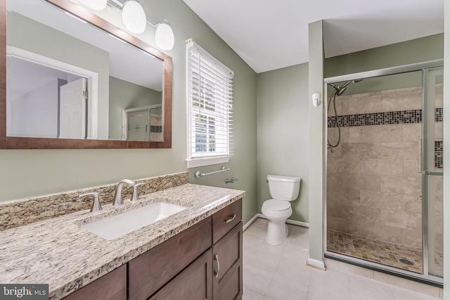 3316 THORNGATE DR, Herndon, VA 20171