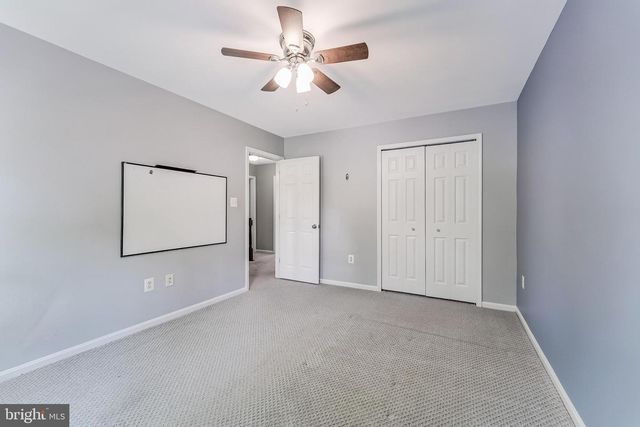 3316 THORNGATE DR, Herndon, VA 20171