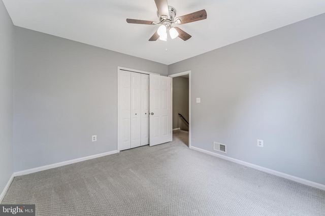 3316 THORNGATE DR, Herndon, VA 20171