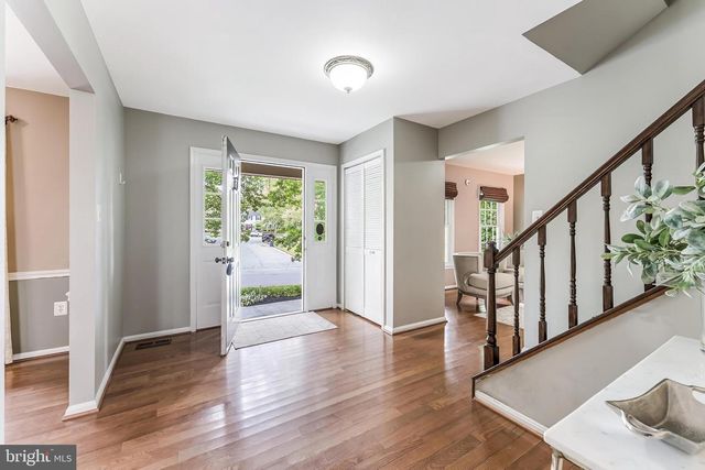 3316 THORNGATE DR, Herndon, VA 20171