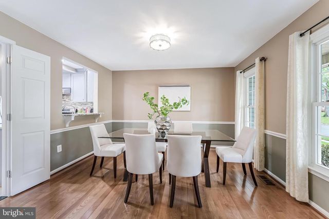 3316 THORNGATE DR, Herndon, VA 20171