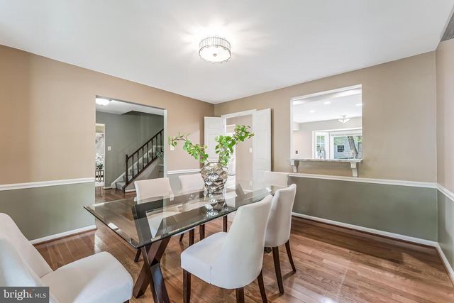 3316 THORNGATE DR, Herndon, VA 20171
