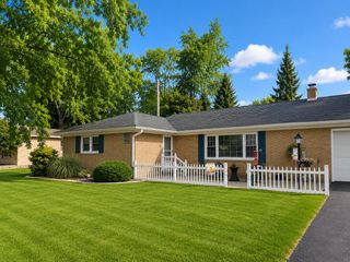 108 Edgewood Court, La Porte, IN 46350