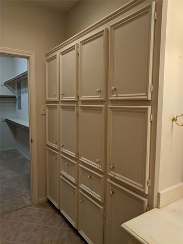 5106 Olympia Fields Lane, Houston, TX 77069