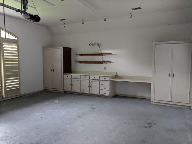 5106 Olympia Fields Lane, Houston, TX 77069