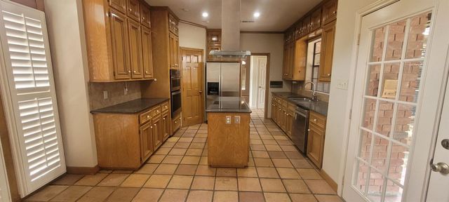 5106 Olympia Fields Lane, Houston, TX 77069