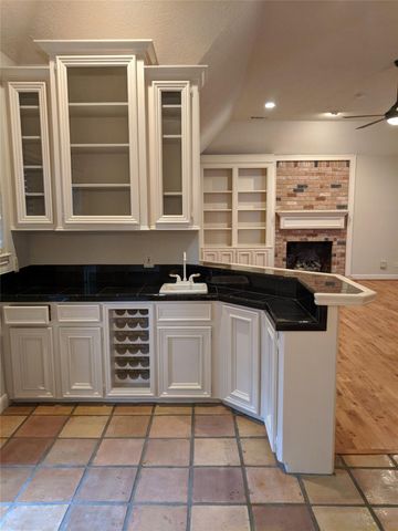 5106 Olympia Fields Lane, Houston, TX 77069