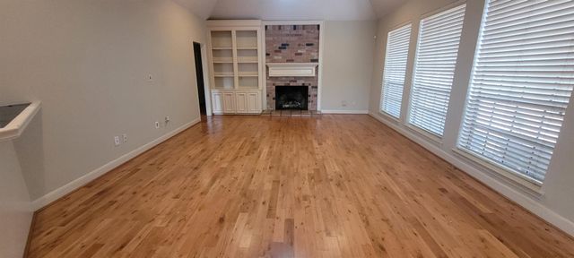 5106 Olympia Fields Lane, Houston, TX 77069