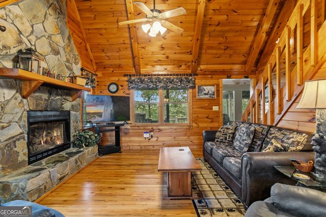 142 Oak Hill Drive, Mineral Bluff, GA 30559
