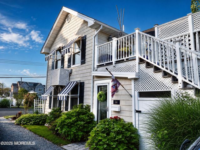 14 Cook Street Upstairs, Monmouth Beach, NJ 07750