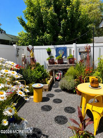 14 Cook Street Upstairs, Monmouth Beach, NJ 07750