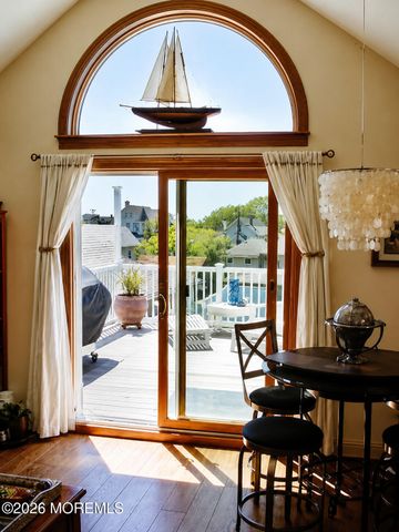 14 Cook Street Upstairs, Monmouth Beach, NJ 07750