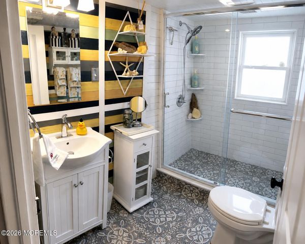 14 Cook Street Upstairs, Monmouth Beach, NJ 07750