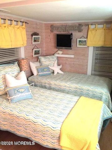 14 Cook Street Upstairs, Monmouth Beach, NJ 07750