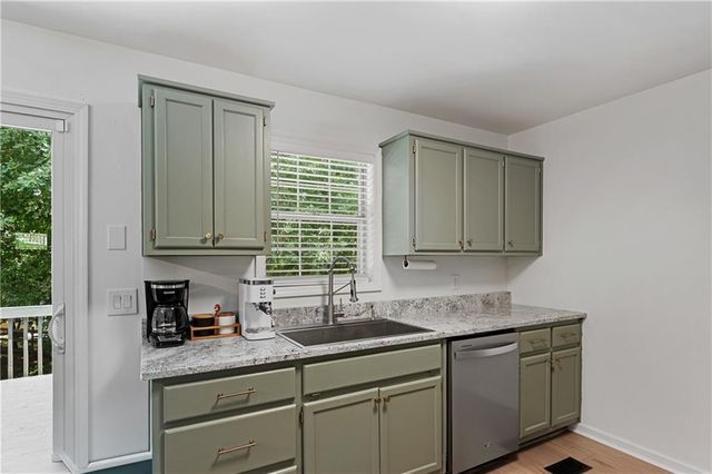 5705 Princeton Oaks Drive, Buford, GA 30518