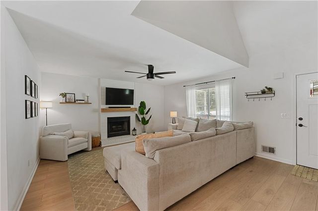 5705 Princeton Oaks Drive, Buford, GA 30518