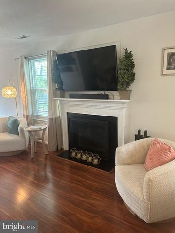 24 CRAIG CT, Newtown, PA 18940