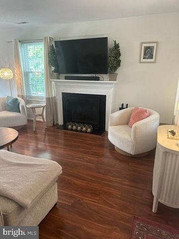 24 CRAIG CT, Newtown, PA 18940