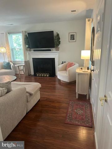 24 CRAIG CT, Newtown, PA 18940