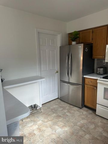 24 CRAIG CT, Newtown, PA 18940