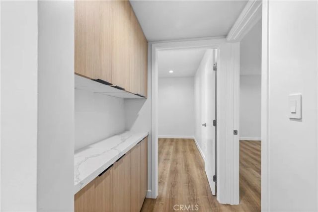 949 N Kings 215, West Hollywood, CA 90069