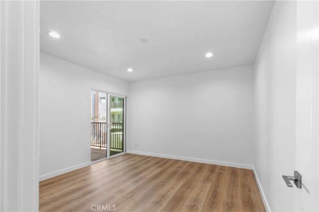 949 N Kings 215, West Hollywood, CA 90069