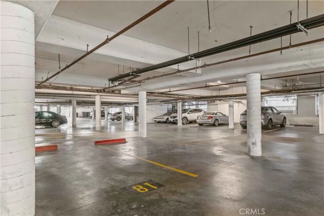 949 N Kings 215, West Hollywood, CA 90069