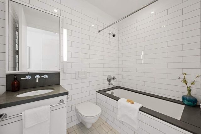 330 Spring St Apt 10B, New York City, NY 10013