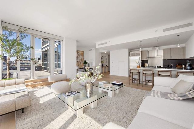 330 Spring St Apt 10B, New York City, NY 10013